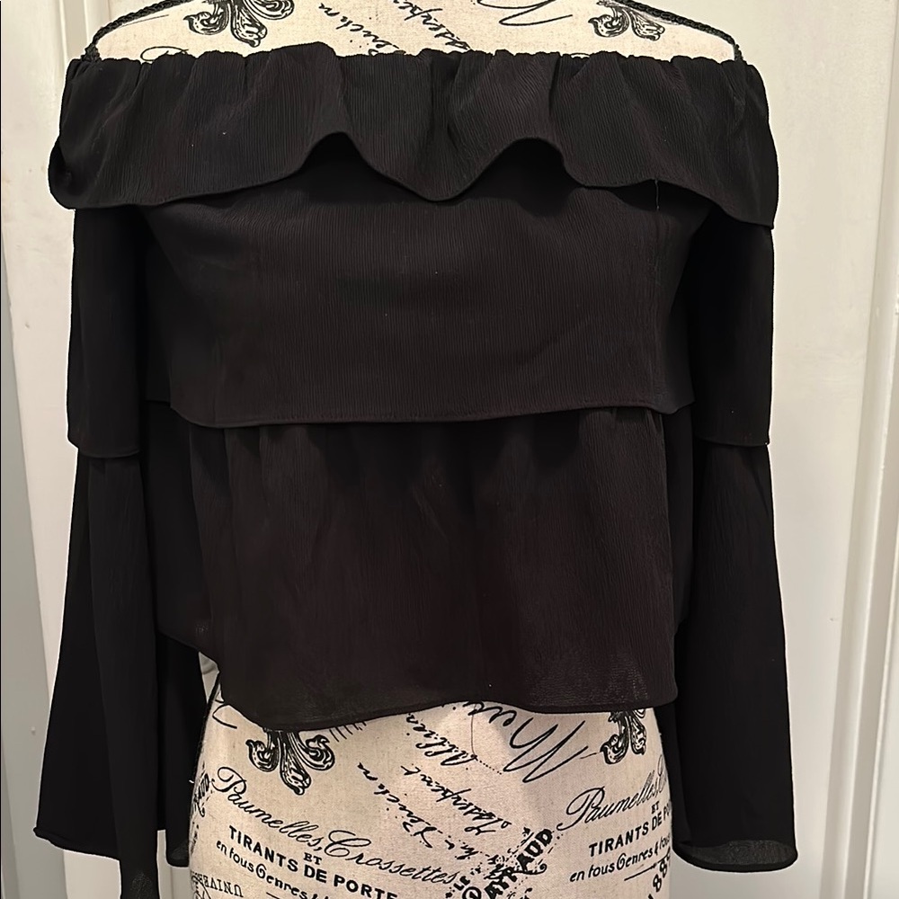 STOREE Elegant Black Off-Shoulder, cropped Women's Top SZ XS
